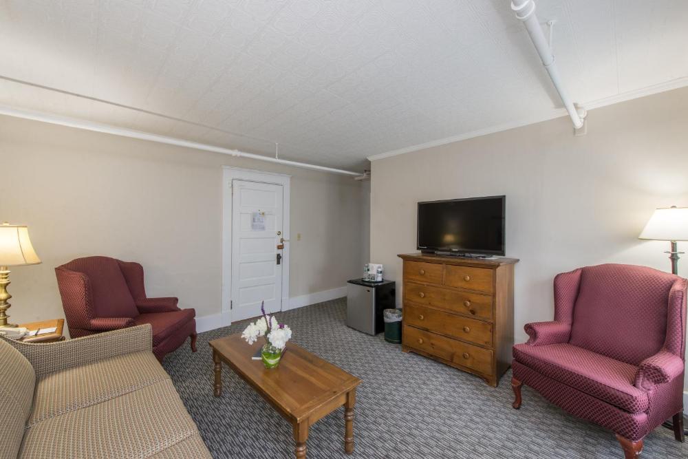 King Suite interior